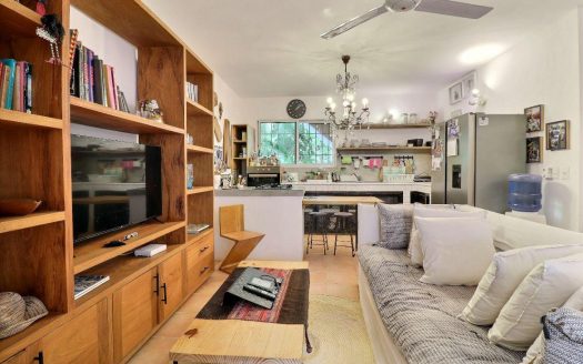 Seaside Serenity: Gorgeous 2 Bedroom, 2 Bathroom Beachfront Haven