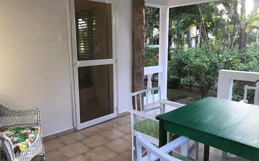 Charming 1-Bedroom Apartment Surrounded by Nature